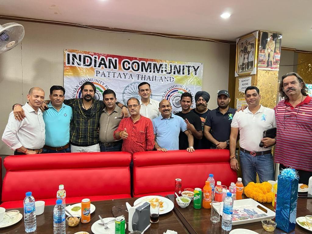 New Pind Balluchi Inn Pattaya Esterno foto